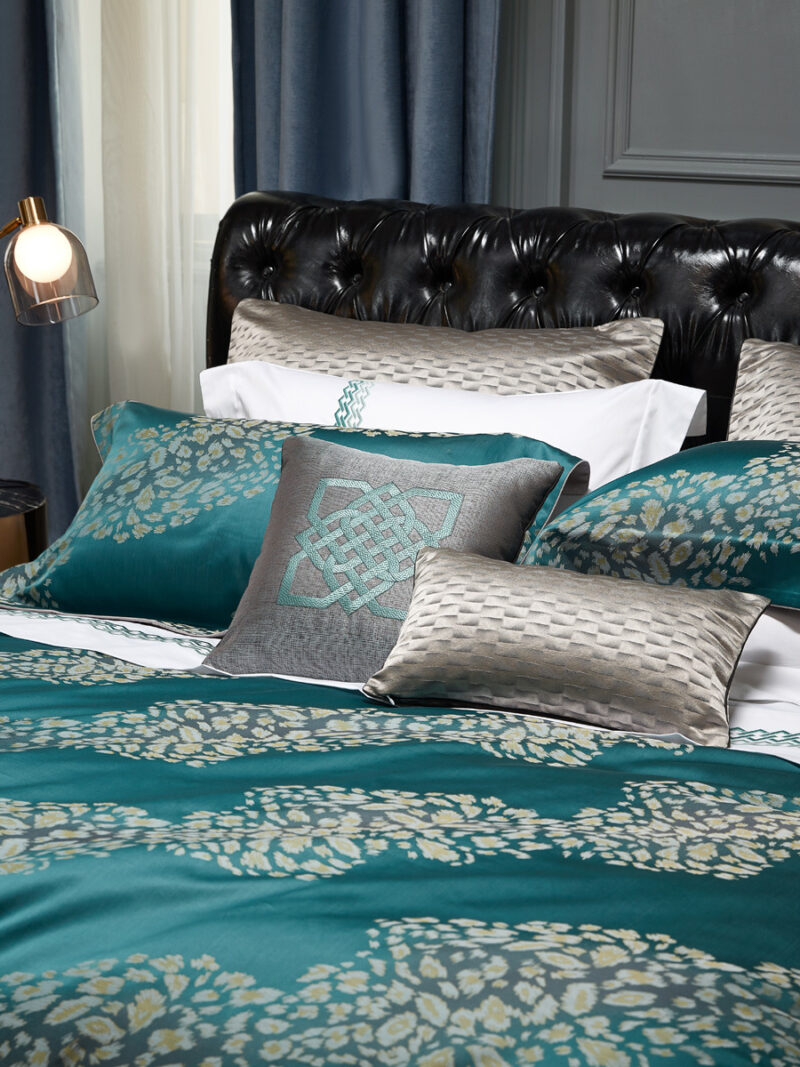 Town Style High-end Affordable Luxury Style Cotton Four-piece Bedding Set - Image 3