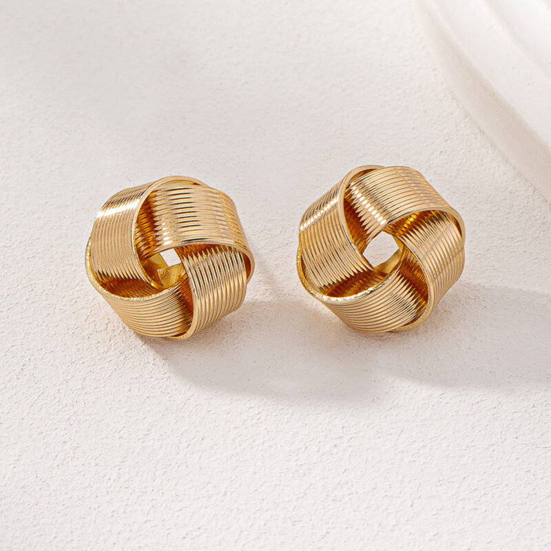 European And American INS Gold Classic Thread Cross Stud Earrings - Image 2