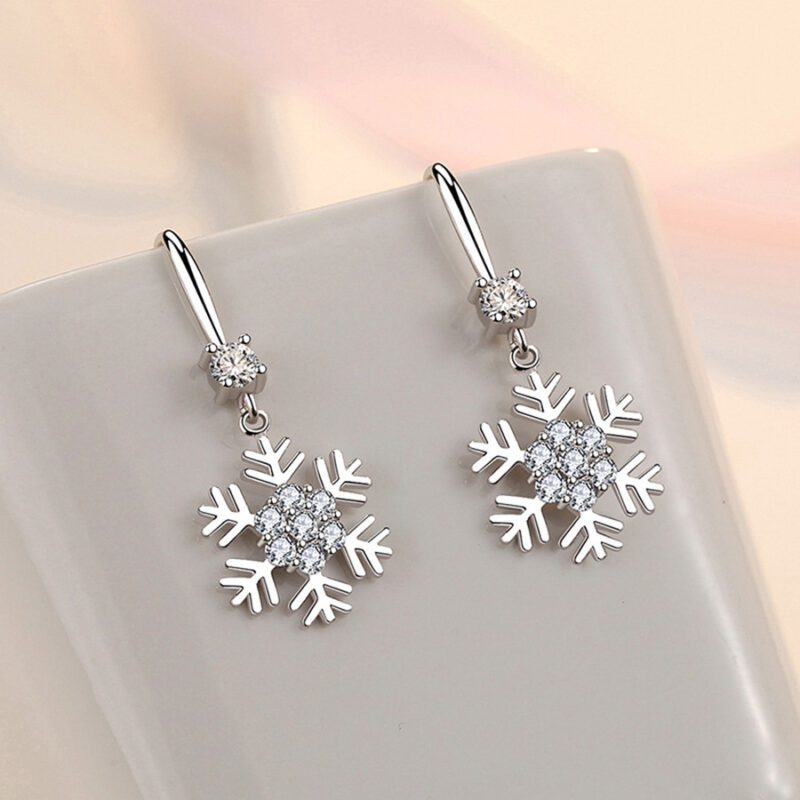 Temperament Snowflake Earrings With Rhinestones Fashion Personalized Christmas Earrings For Women Jewelry - Image 2